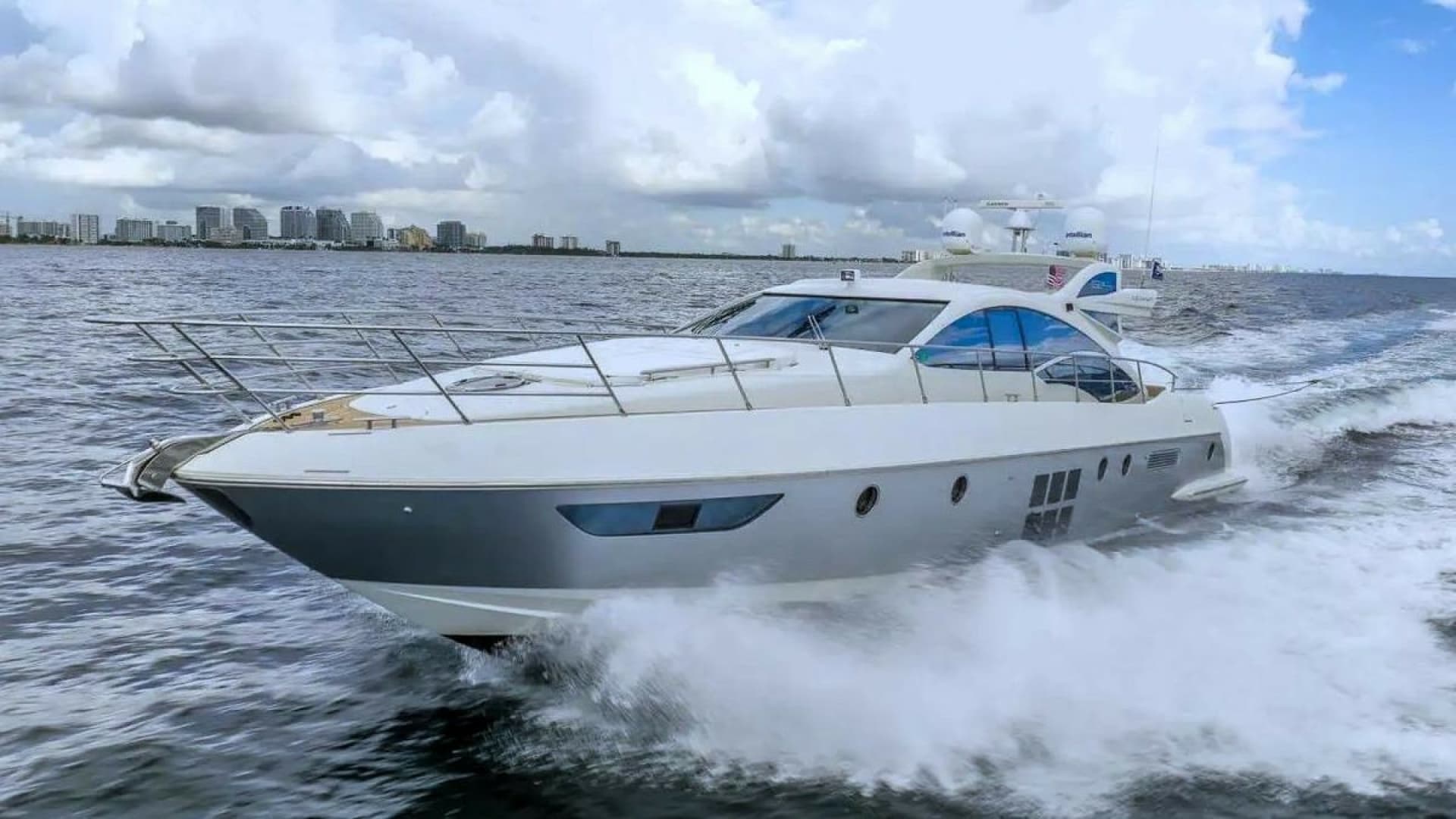2008 Azimut 62S — 2008 · 62' · 2 Cabins · Pre-Owned