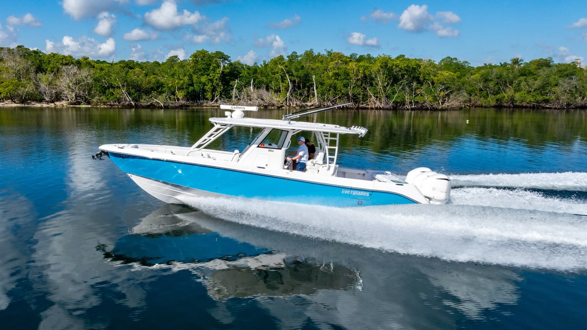 Blue Sky — 2019 · 37' · Pre-Owned