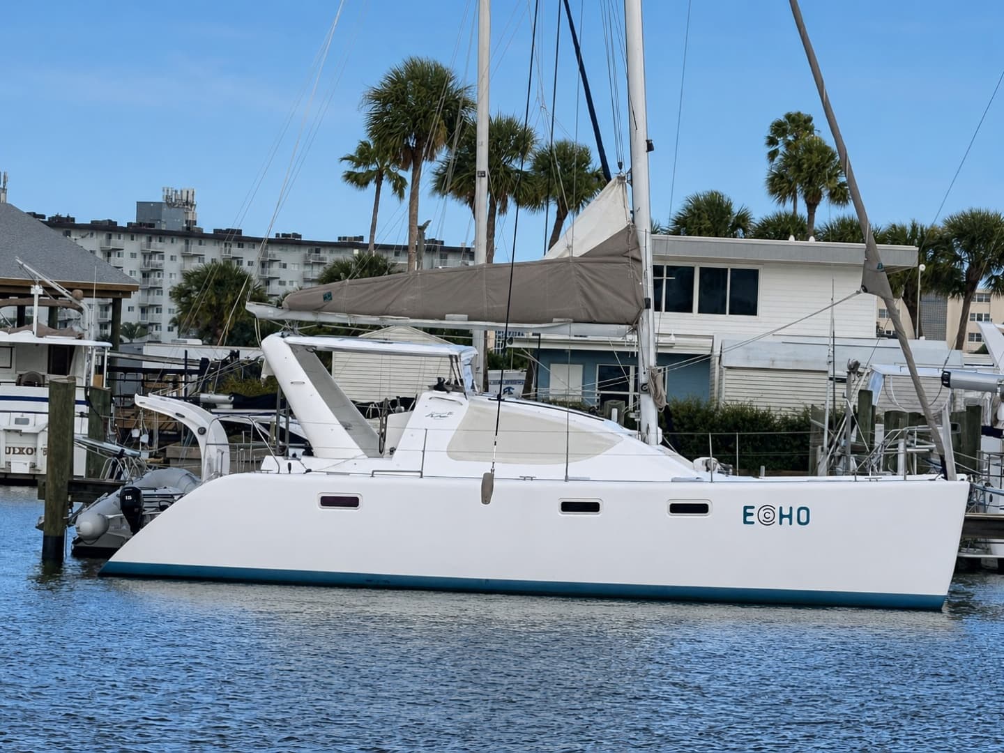 Echo — 2008 · 40' · 4 Cabins · Pre-Owned