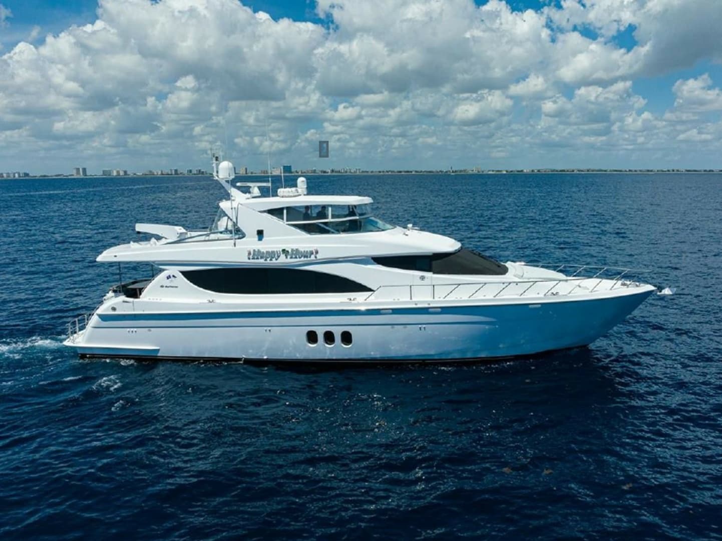 Happy Hour — 2007 · 80' · 4 Cabins · Pre-Owned