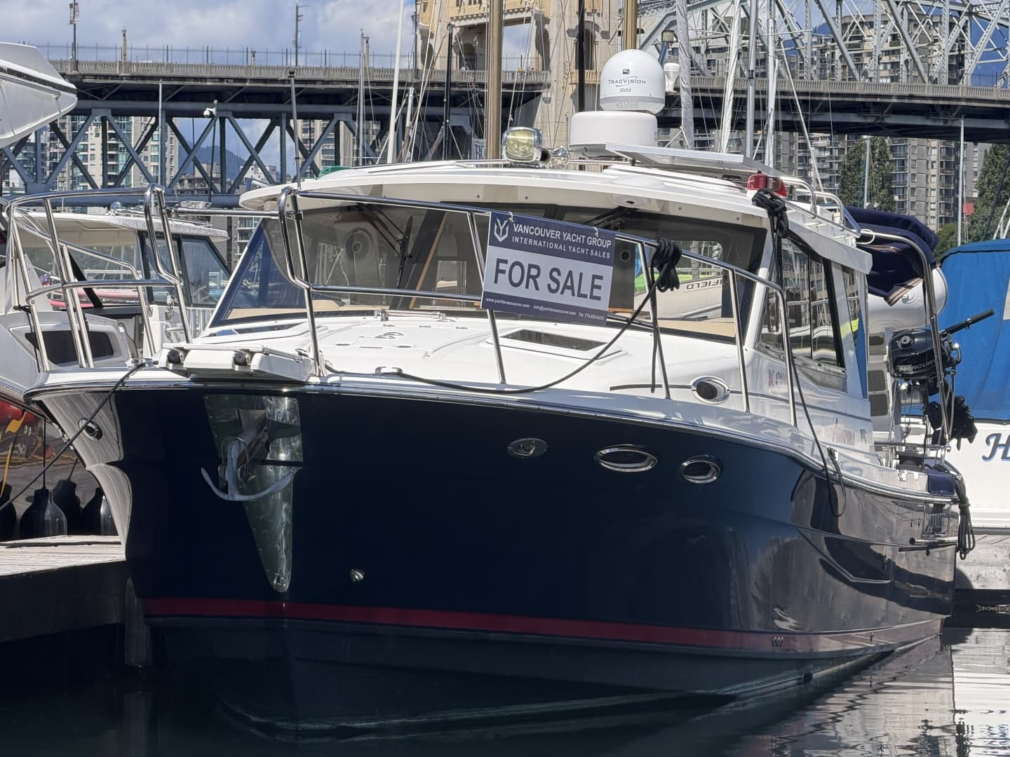 2014 Cutwater C-30 Sedan — 2014 · 34' · Pre-Owned