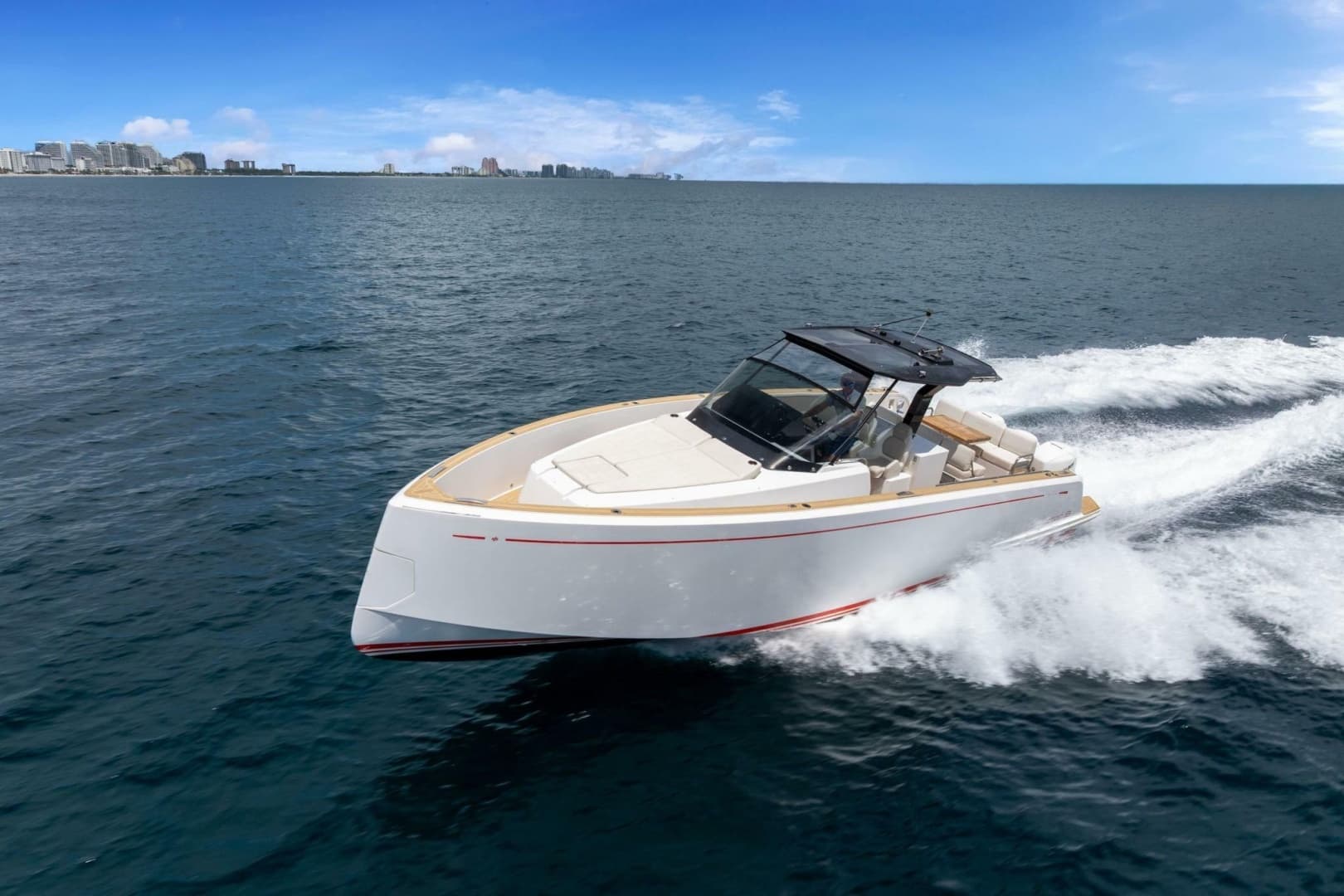 VECTOR 9 — 2021 · 39' · Pre-Owned