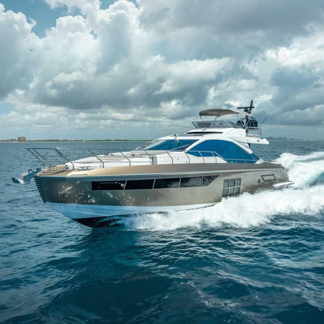 2018 Azimut S7 — 2018 · 70' · Pre-Owned