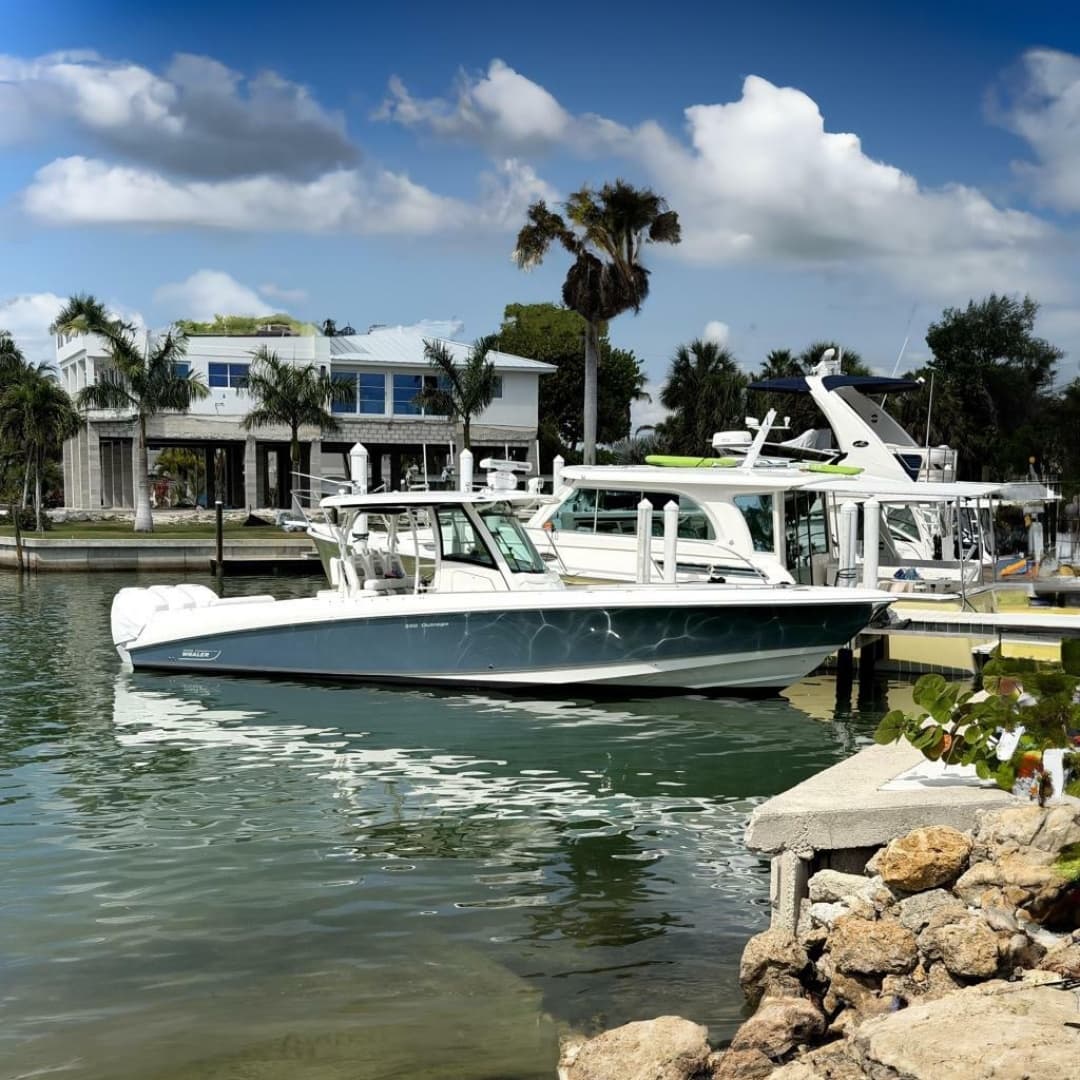 2014 Boston Whaler 350 Outrage — 2014 · 35' · Pre-Owned