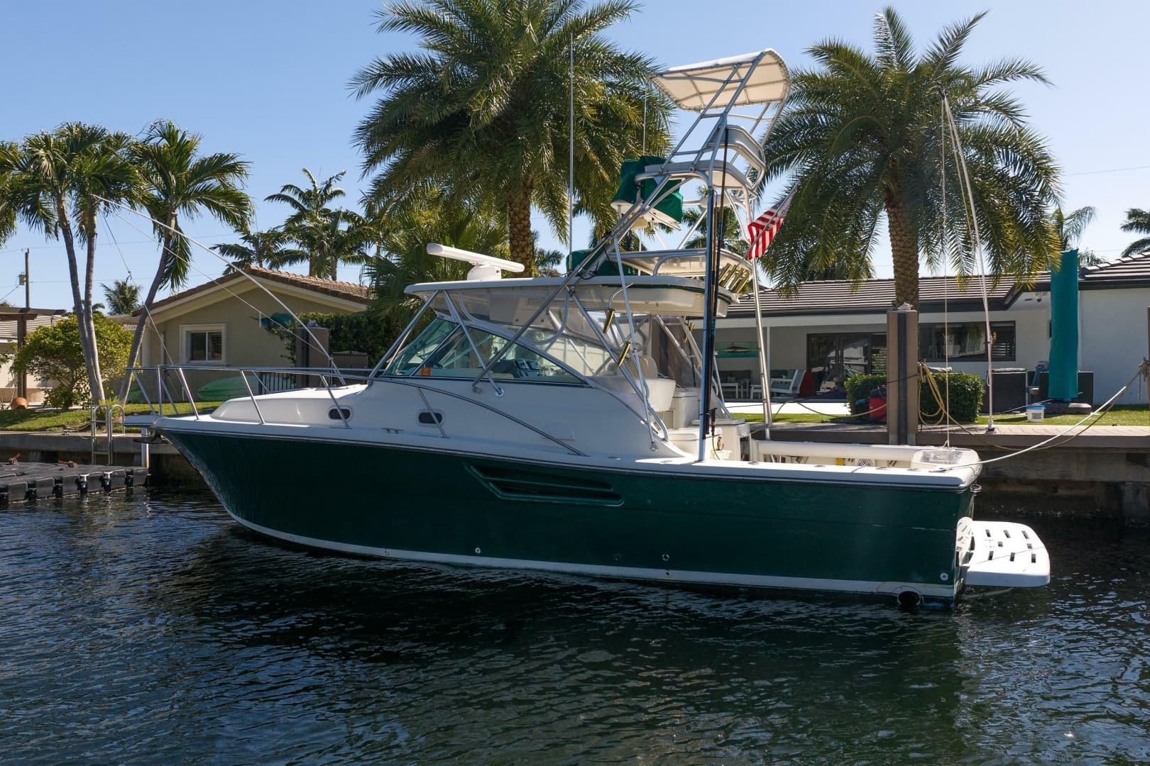 2000 Pursuit 3400 Express — 2000 · 36' · Pre-Owned