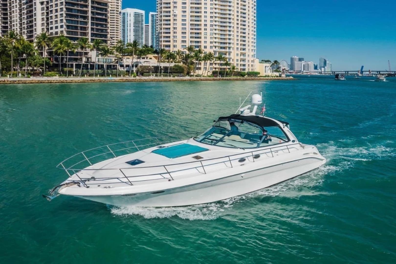 1999 Sea Ray 410 Express Cruiser — 1999 · 40' · Pre-Owned