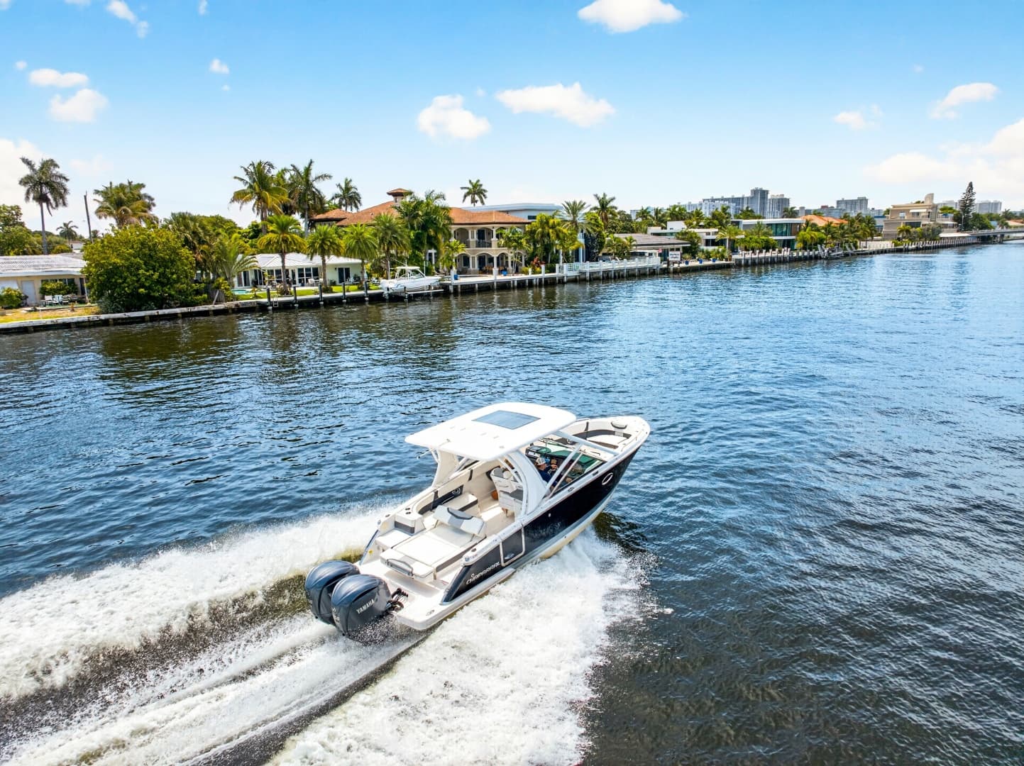 2023 Chaparral 280 OSX — 2023 · 27' · Pre-Owned
