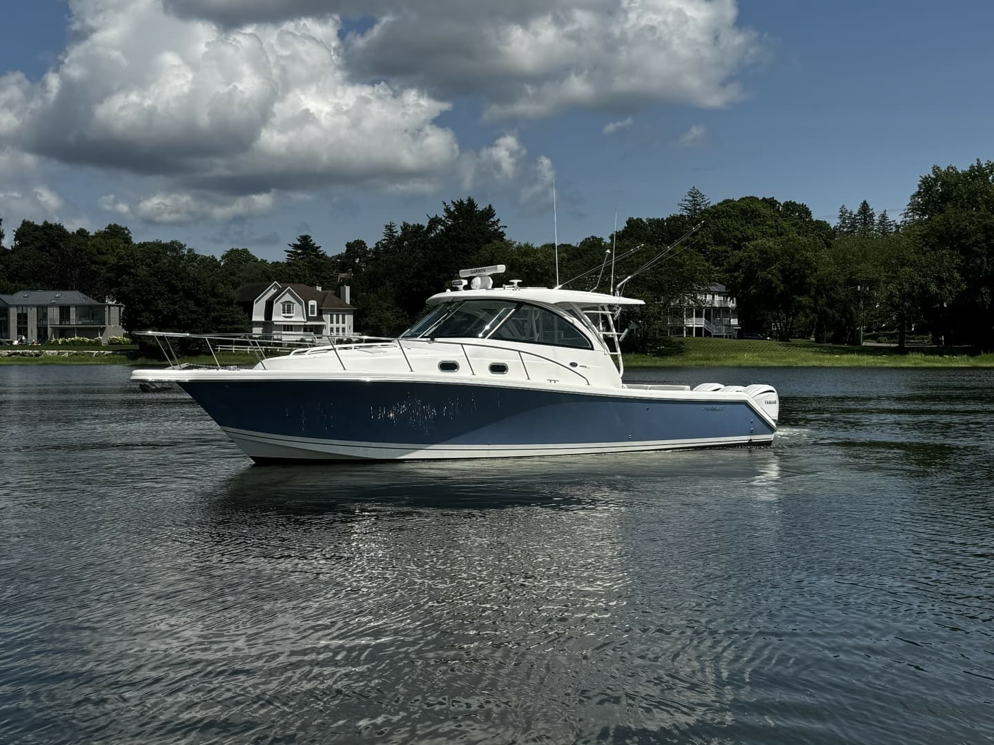 2022 Pursuit OS 385 Offshore — 2022 · 38' · Pre-Owned