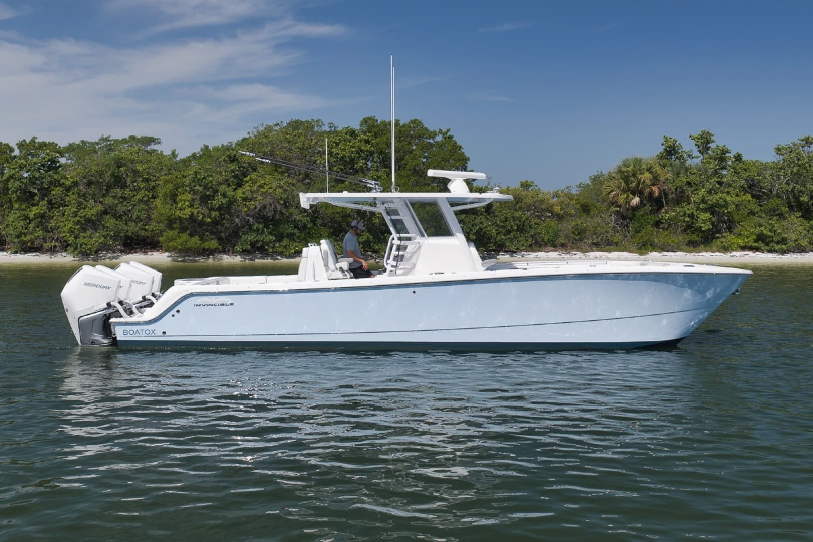 2025 Invincible 35 Catamaran — 2025 · 35' · Pre-Owned