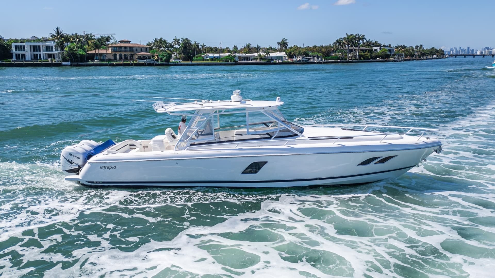 2014 Intrepid 400 Cuddy — 2014 · 40' · 1 Cabin · Pre-Owned