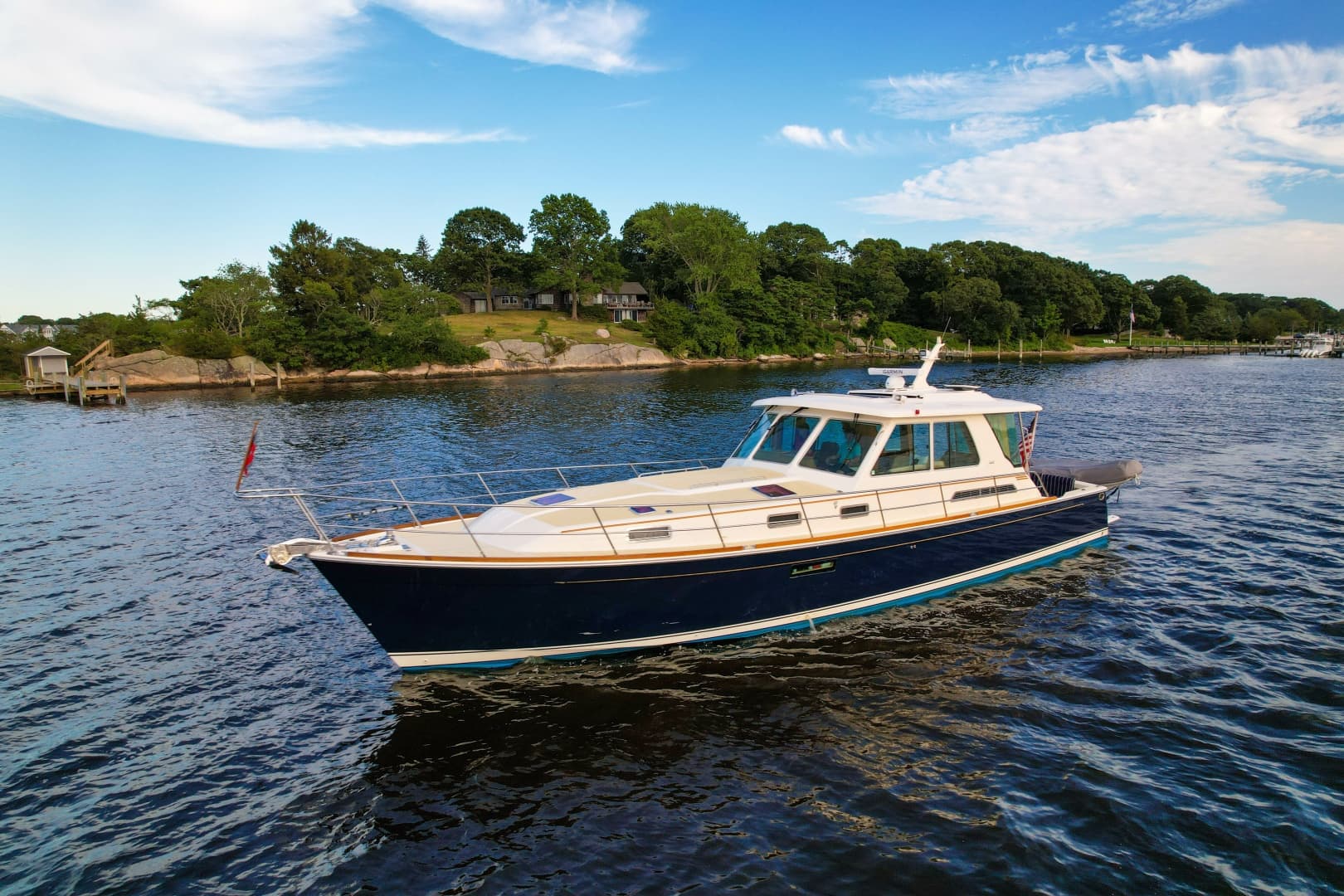 Alexa — 2007 · 52' · 2 Cabins · Pre-Owned