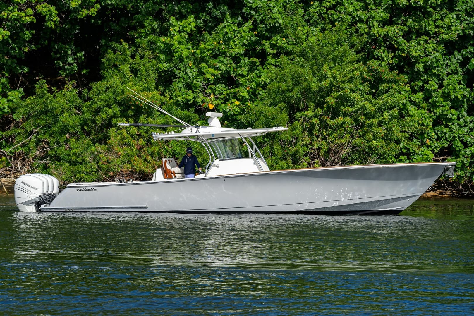2021 Valhalla Boatworks V-41 — 2021 · 40' · Pre-Owned