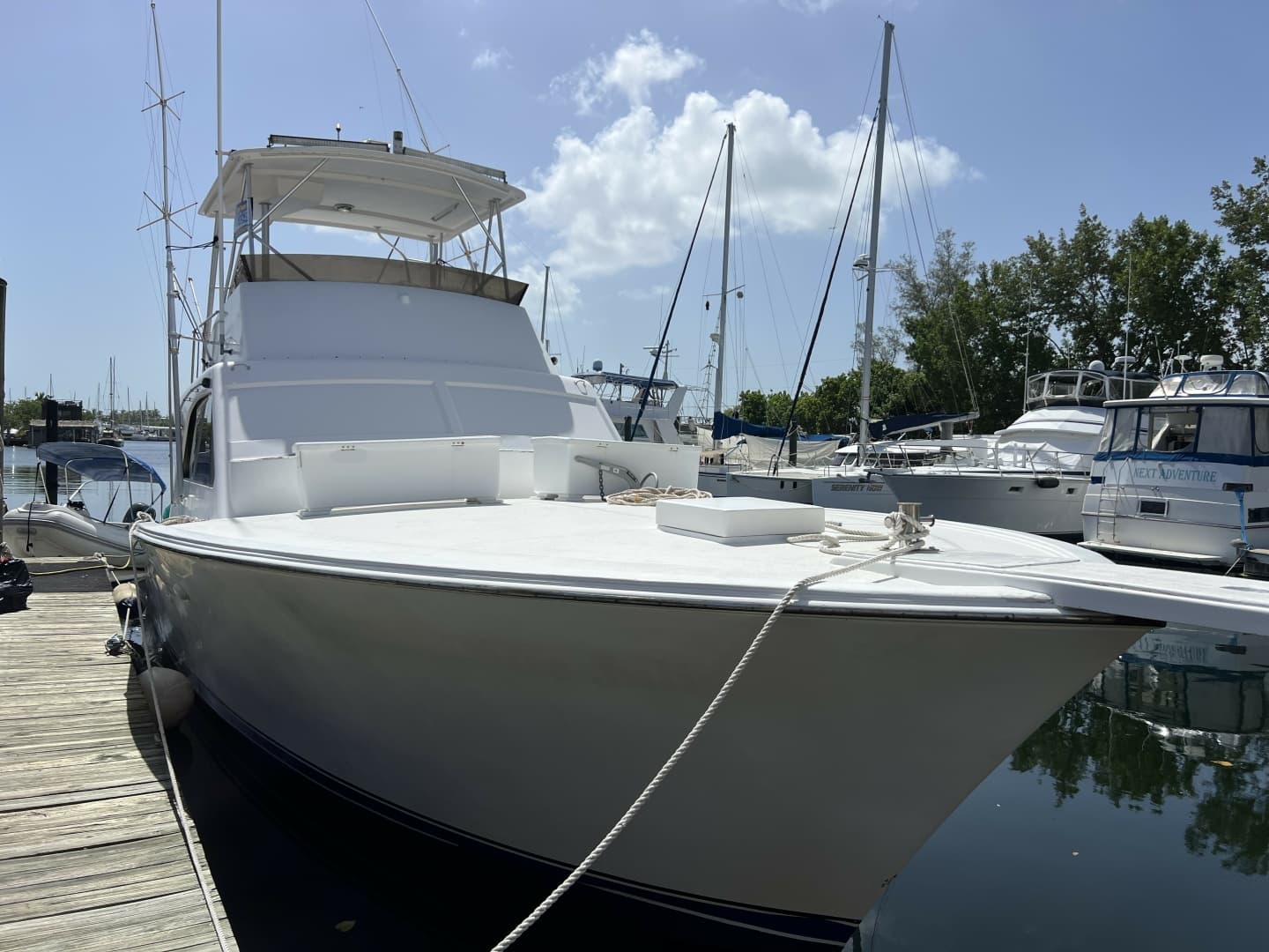 1986 Post — 1986 · 43' · 2 Cabins · Pre-Owned