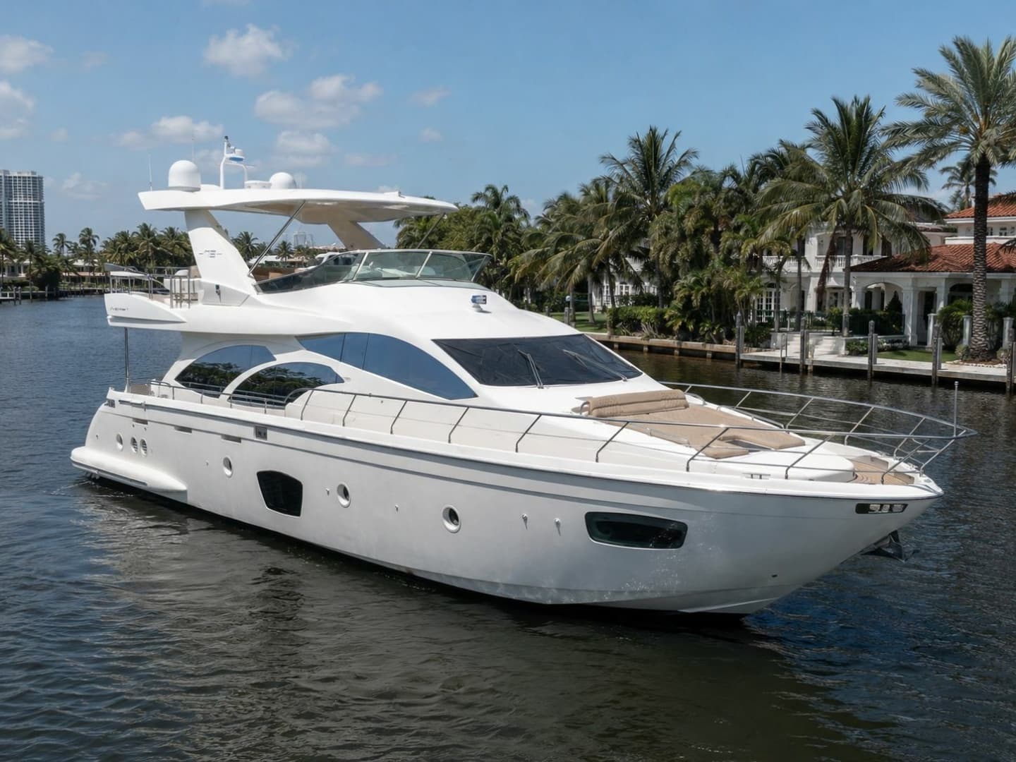 Minimal Risk — 2010 · 77' · 4 Cabins · Pre-Owned