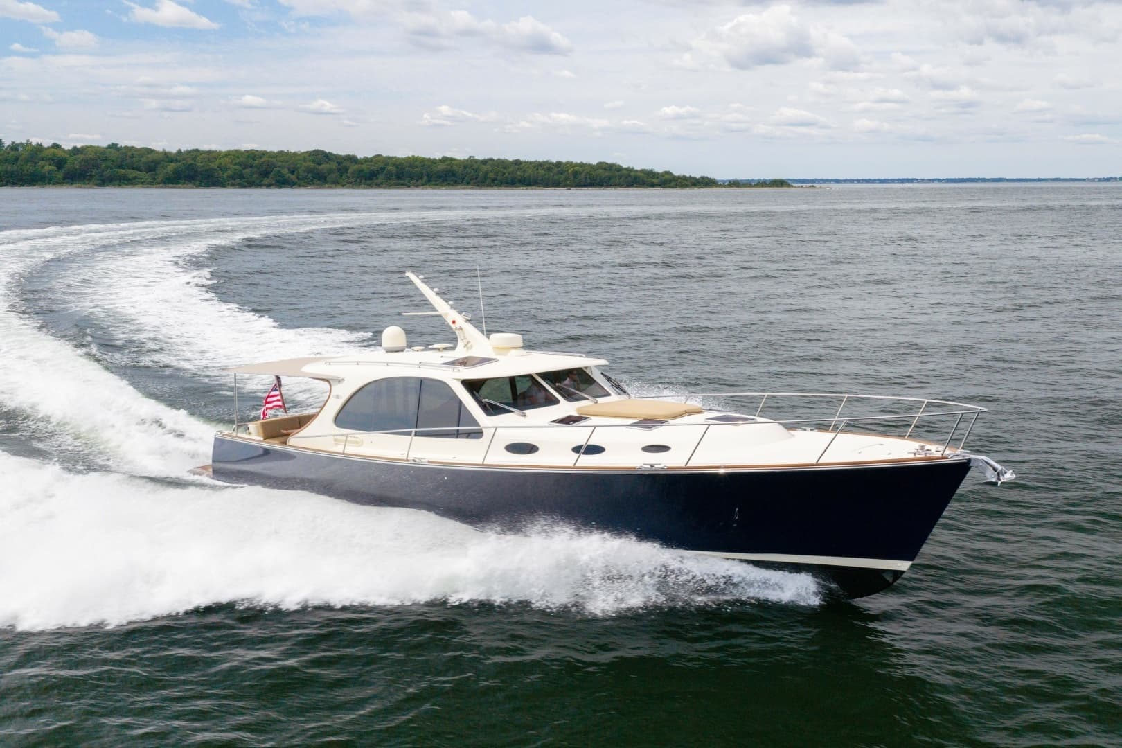 INDEPENDENCE — 2019 · 55' · 3 Cabins · Pre-Owned