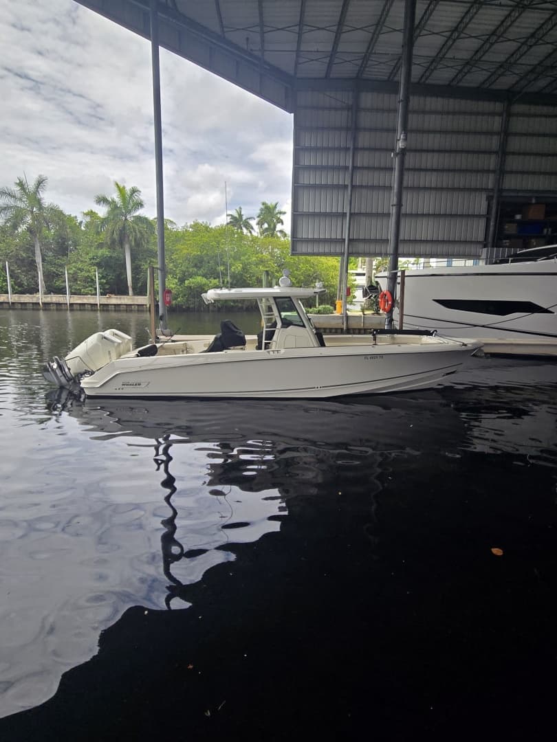 2024 Boston Whaler 330 Outrage — 2024 · 32' · Pre-Owned