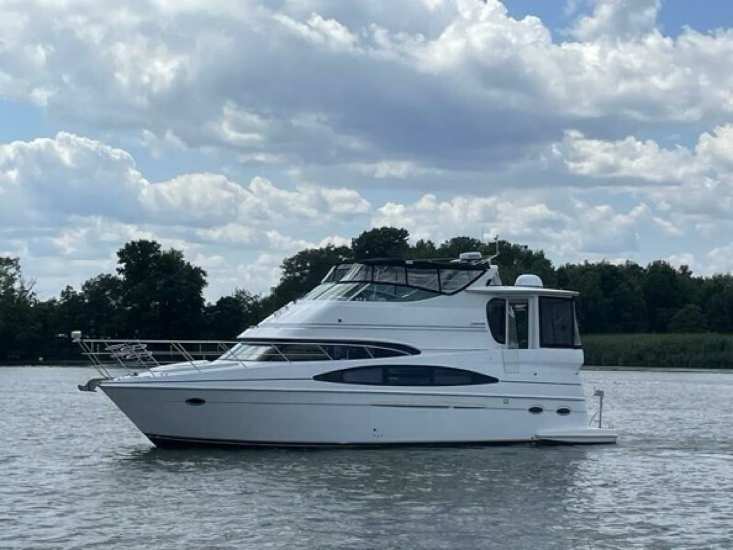2002 Carver 466 Motor Yacht — 2002 · 46' · 2 Cabins · Pre-Owned
