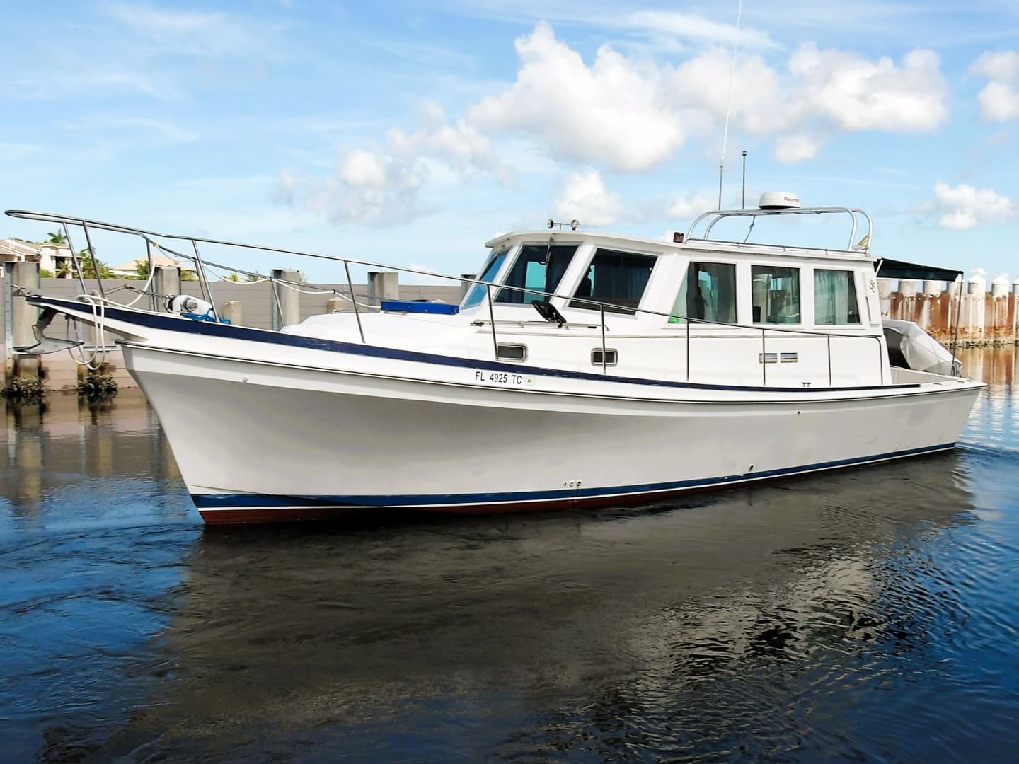 COMPANION — 1990 · 38' · 2 Cabins · Pre-Owned