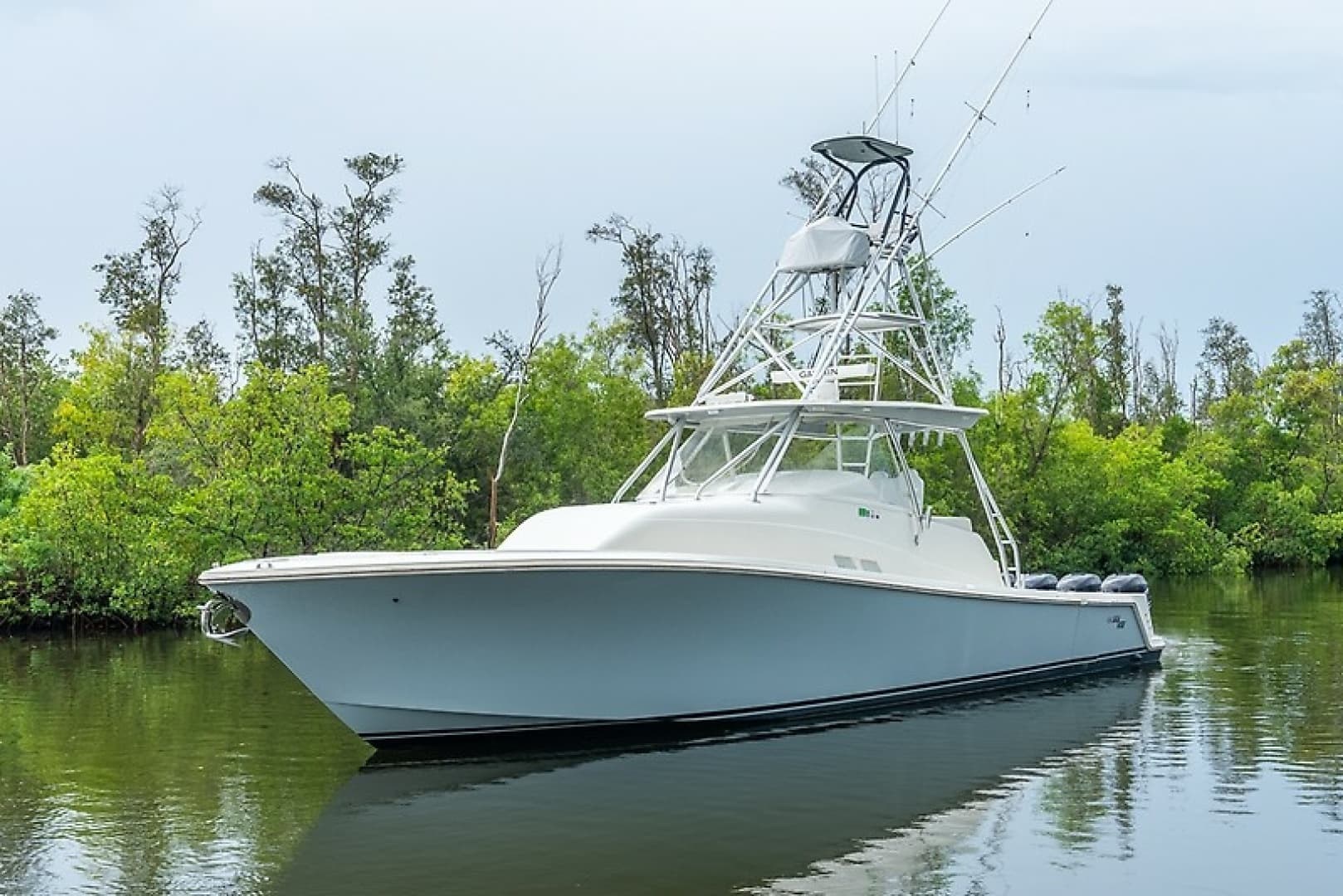 2015 SeaVee 430 Fisharound — 2015 · 43' · Pre-Owned