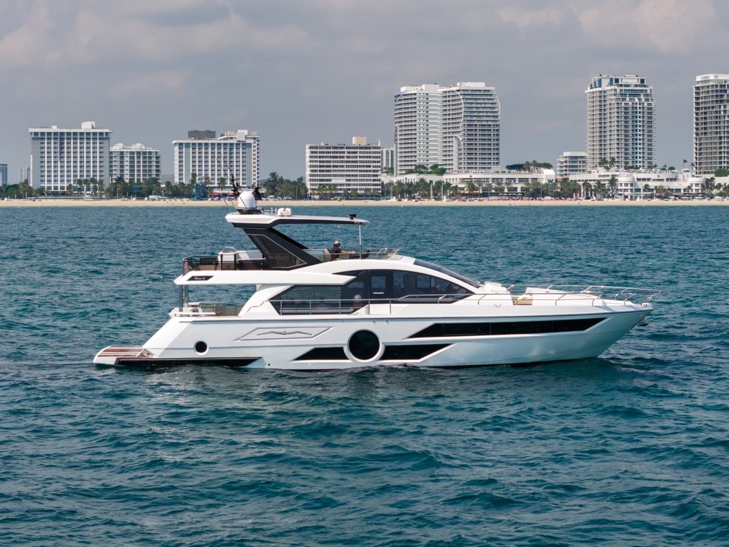 Calogero — 2023 · 66' · 3 Cabins · Pre-Owned