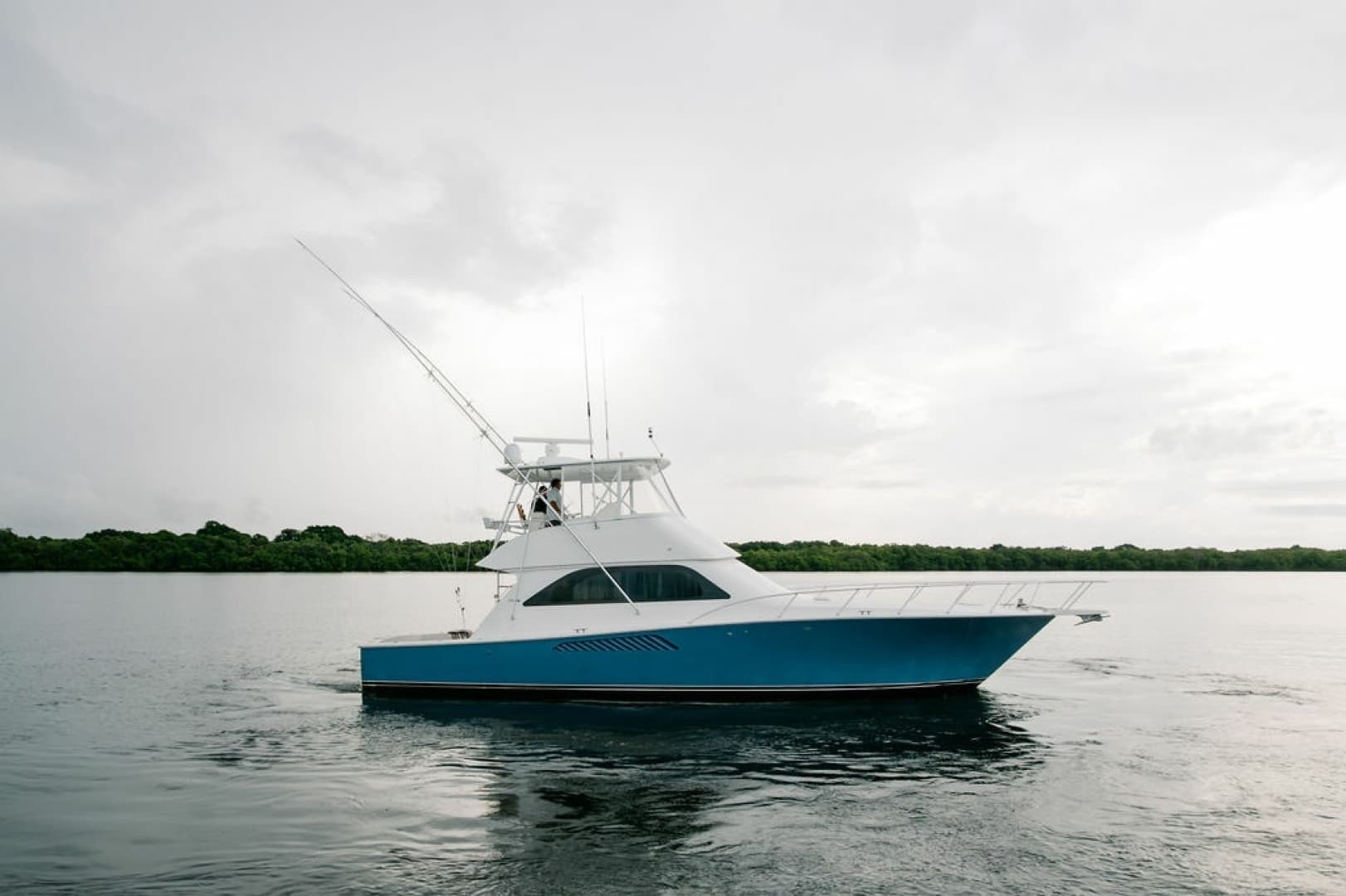 2003 Viking — 2003 · 48' · 2 Cabins · Pre-Owned