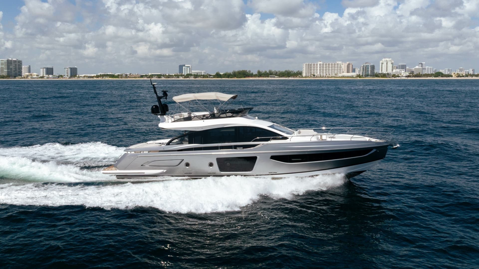 2024 Azimut — 2024 · 70' · Pre-Owned
