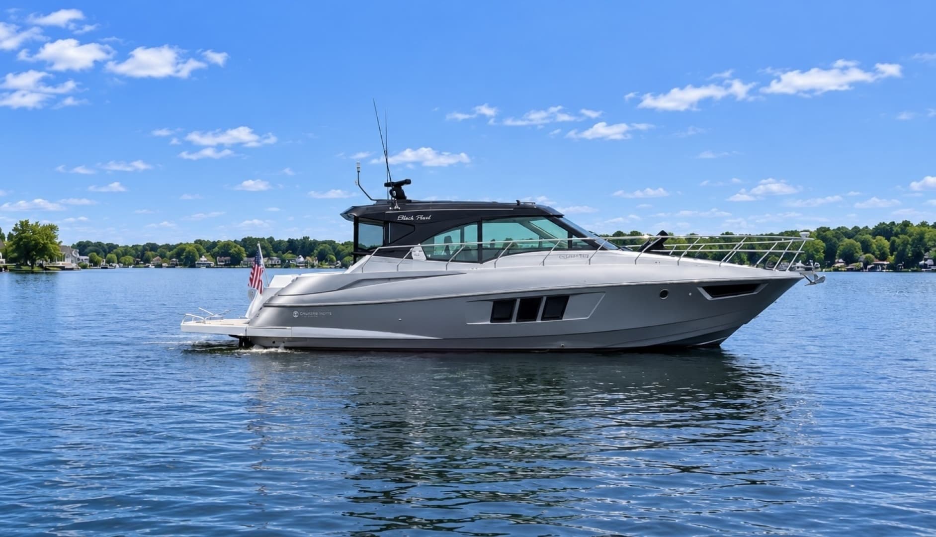 Black Pearl — 2016 · 42' · 2 Cabins · Pre-Owned