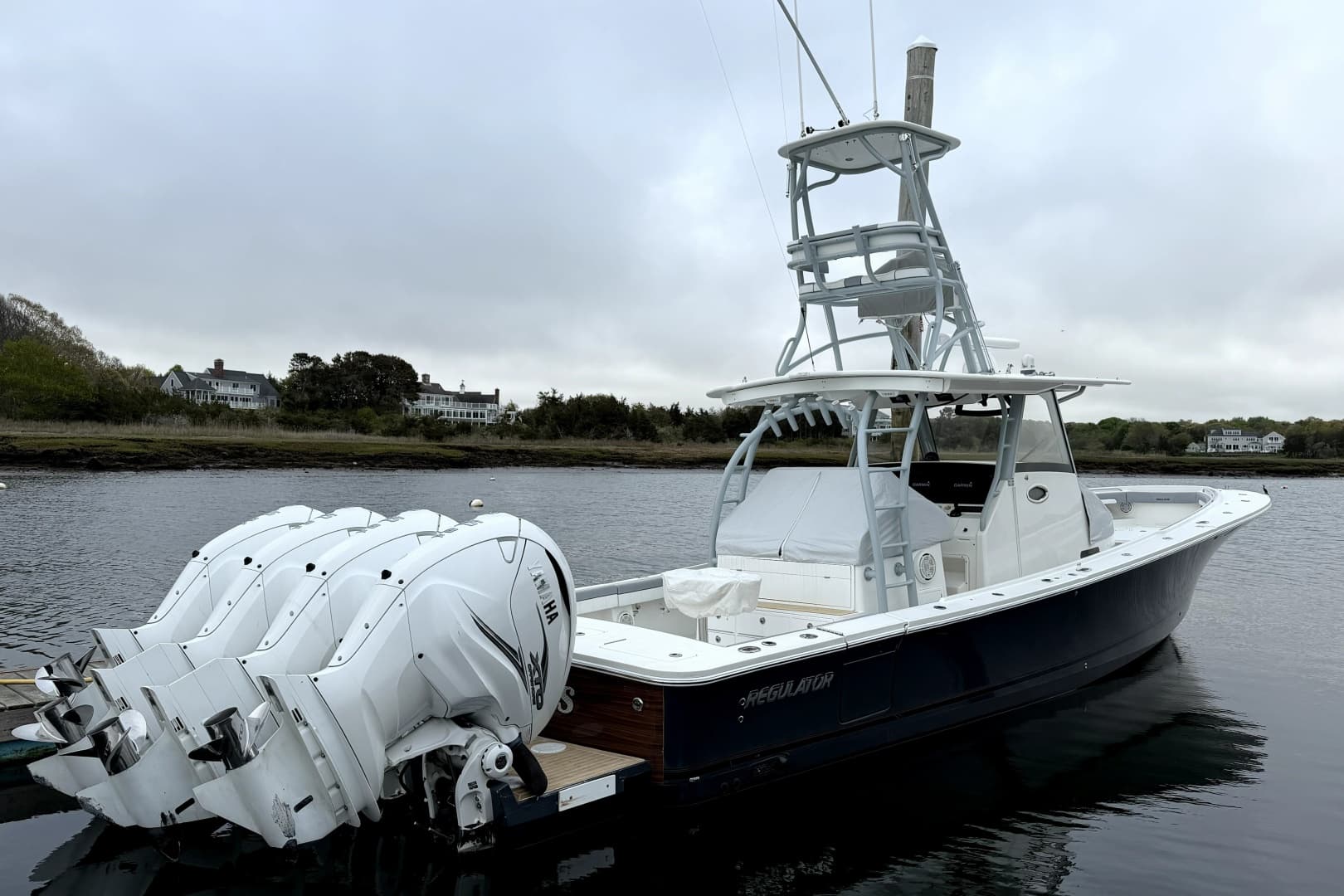 2019 Regulator 41 — 2019 · 41' · 1 Cabin · Pre-Owned