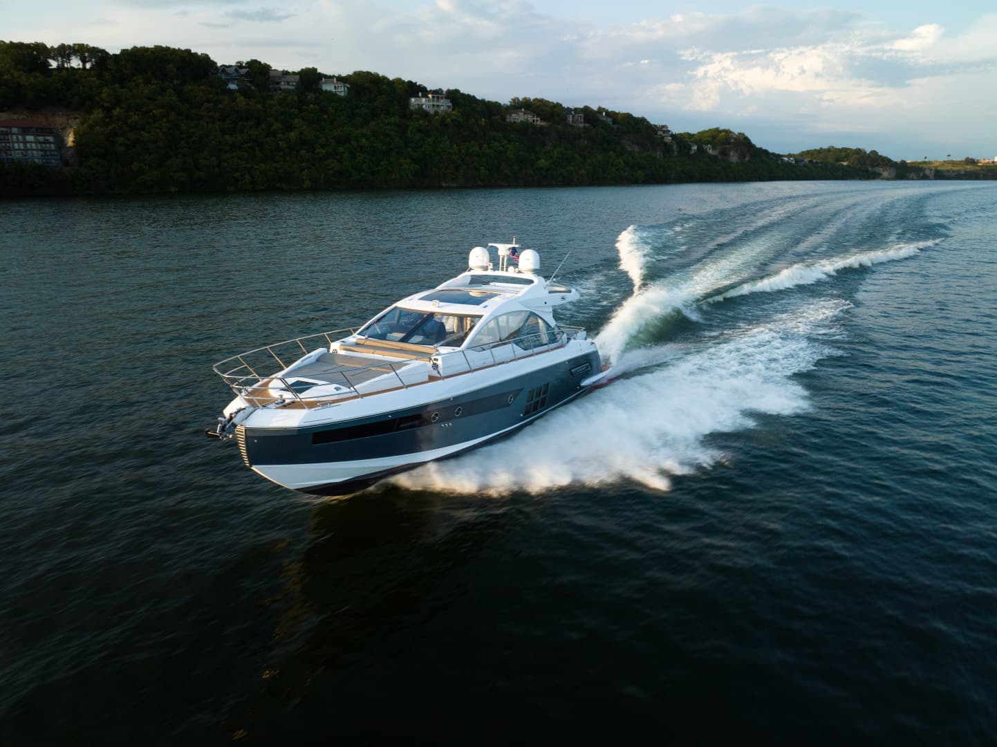 2023 Azimut S6 — 2023 · 59' · Pre-Owned