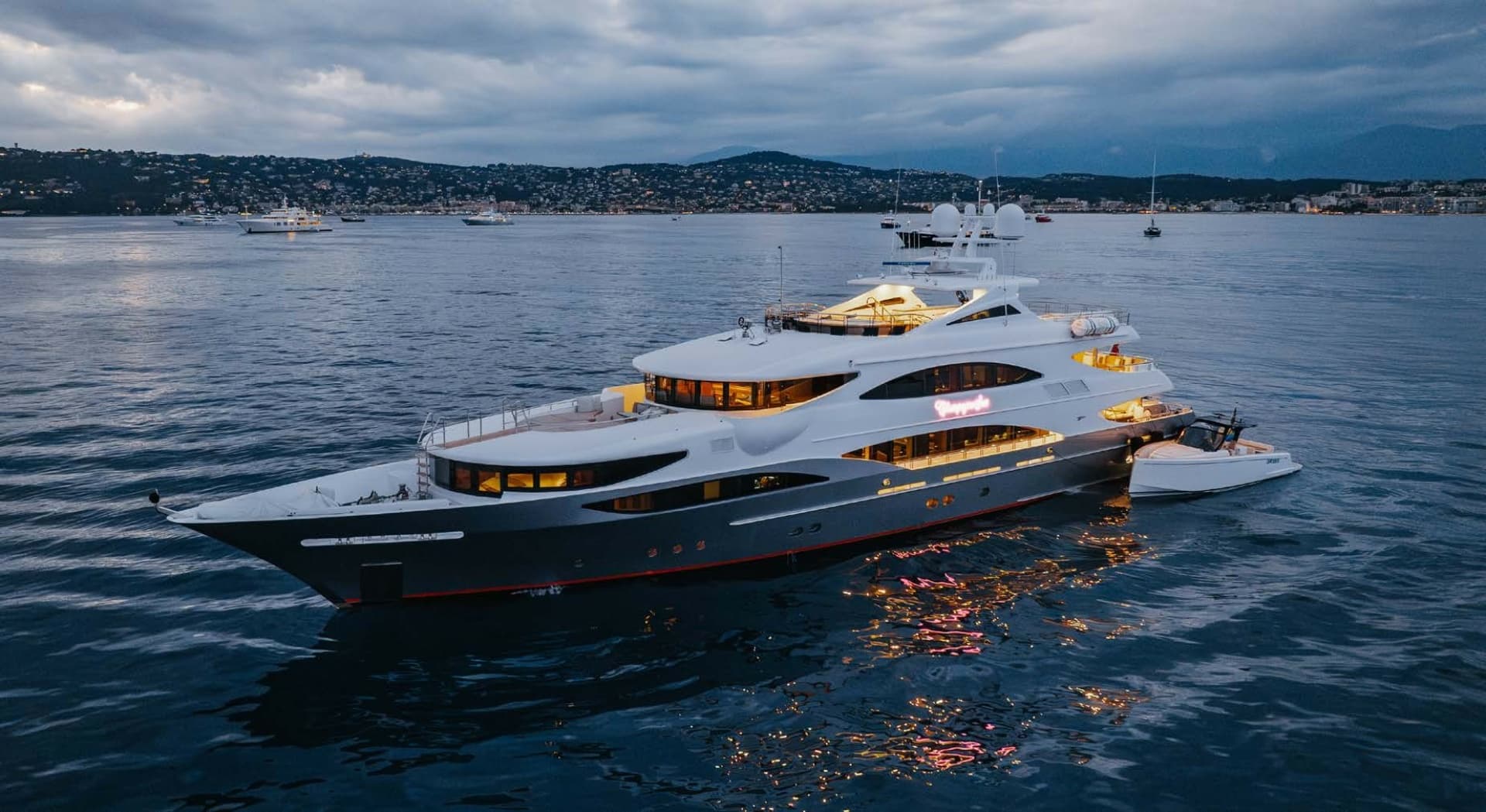 Champagne Seas — 2012 · 164' · 6 Cabins · Pre-Owned