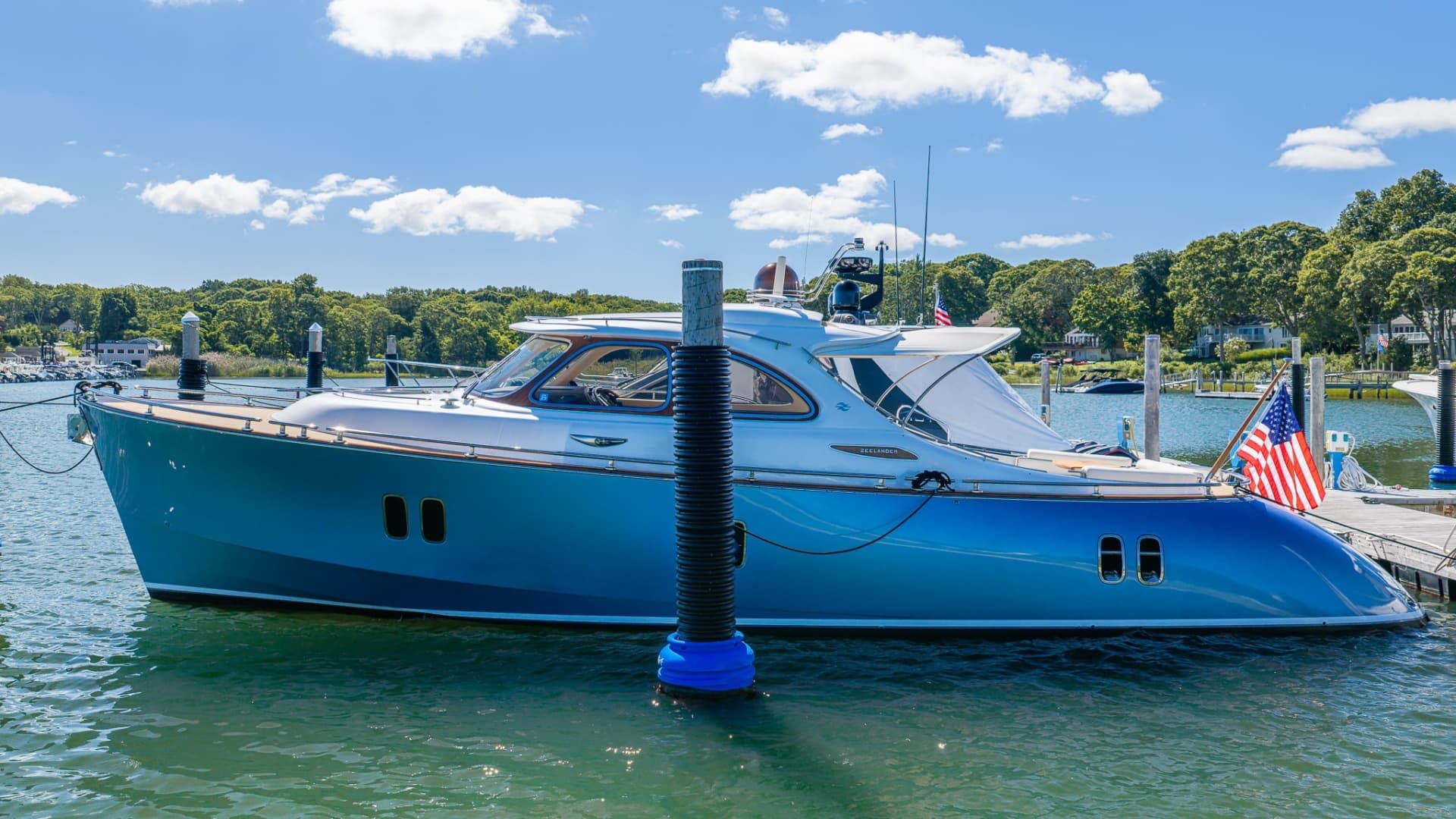Bella — 2014 · 44' · Pre-Owned