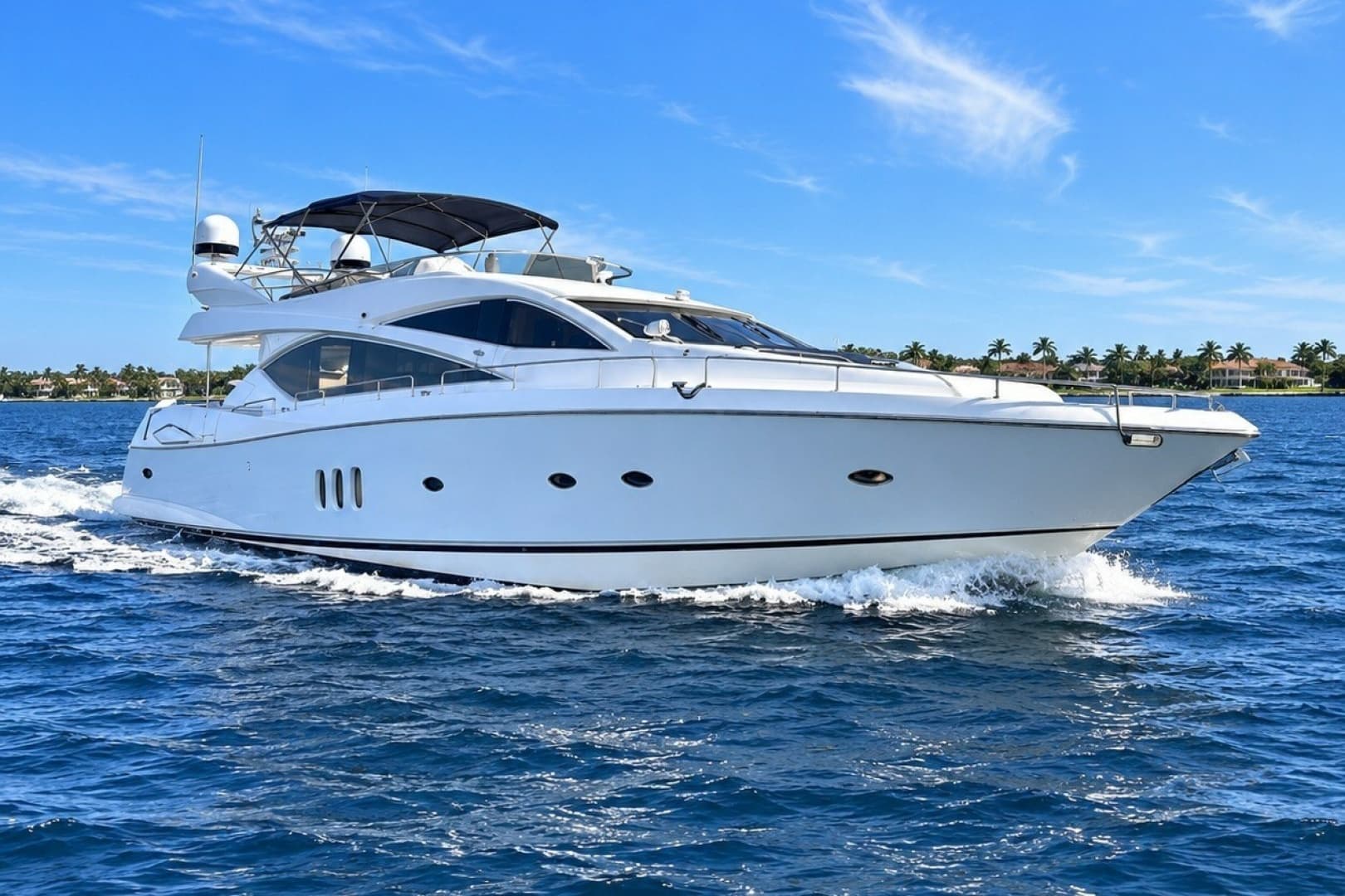 2005 Sunseeker 75 Yacht — 2005 · 75' · 1 Cabin · Pre-Owned