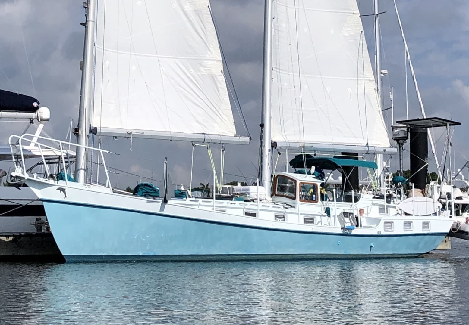 AKA — 1996 · 47' · Pre-Owned