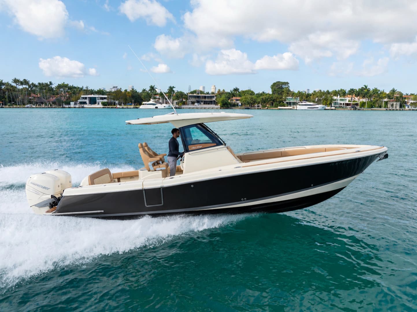 2022 Chris-Craft Catalina 30 — 2022 · 33' · Pre-Owned