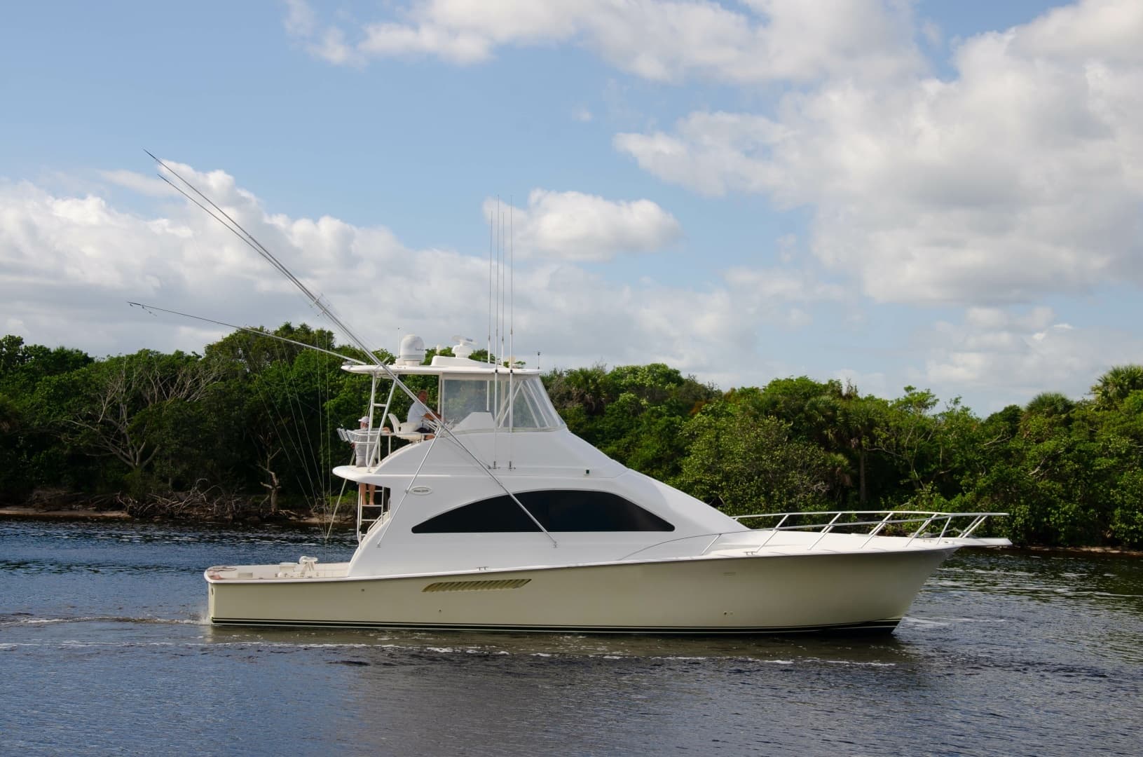 GOLD COAST — 2005 · 50' · 3 Cabins · Pre-Owned