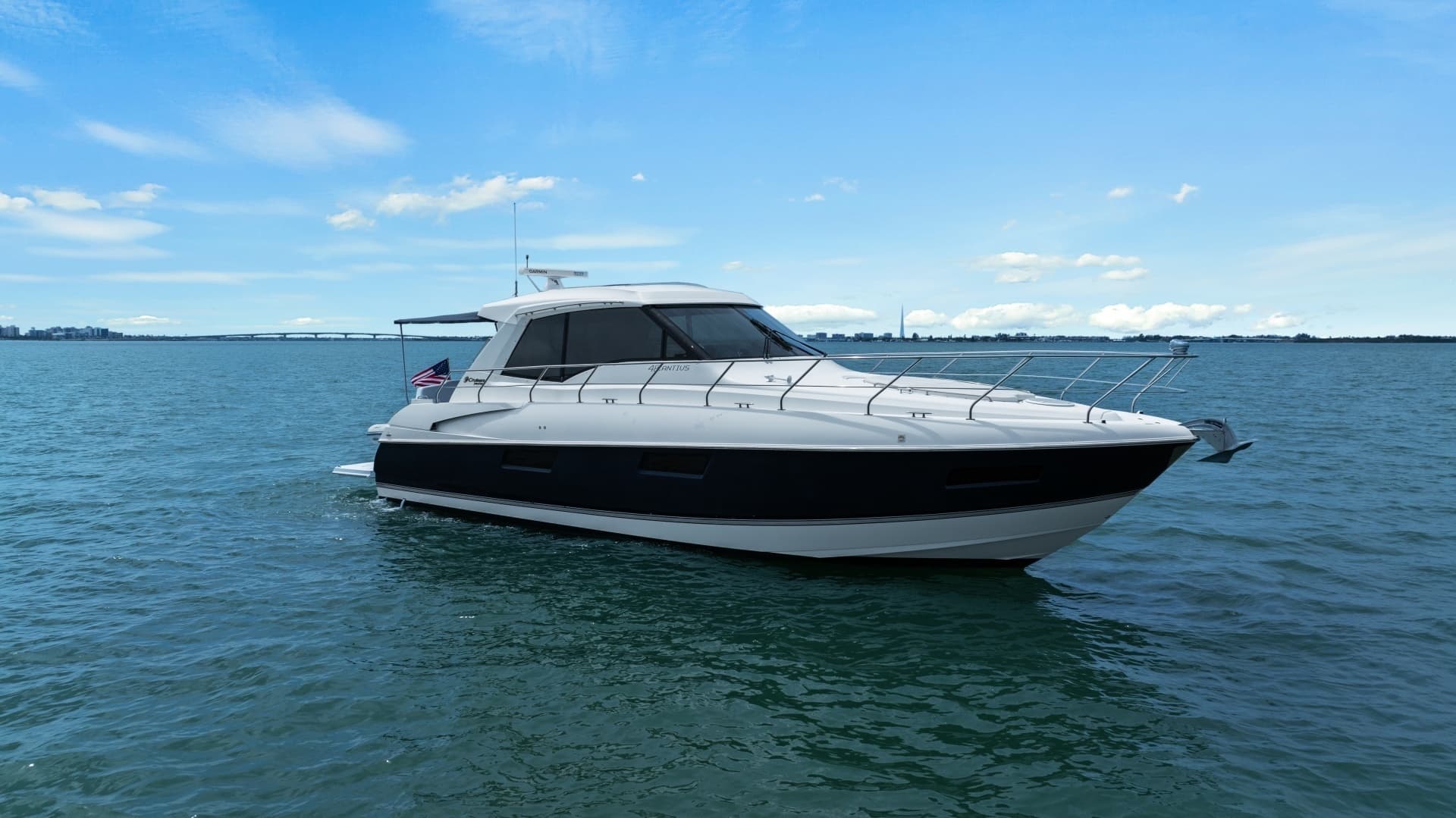 Freedom — 2014 · 48' · 2 Cabins · Pre-Owned