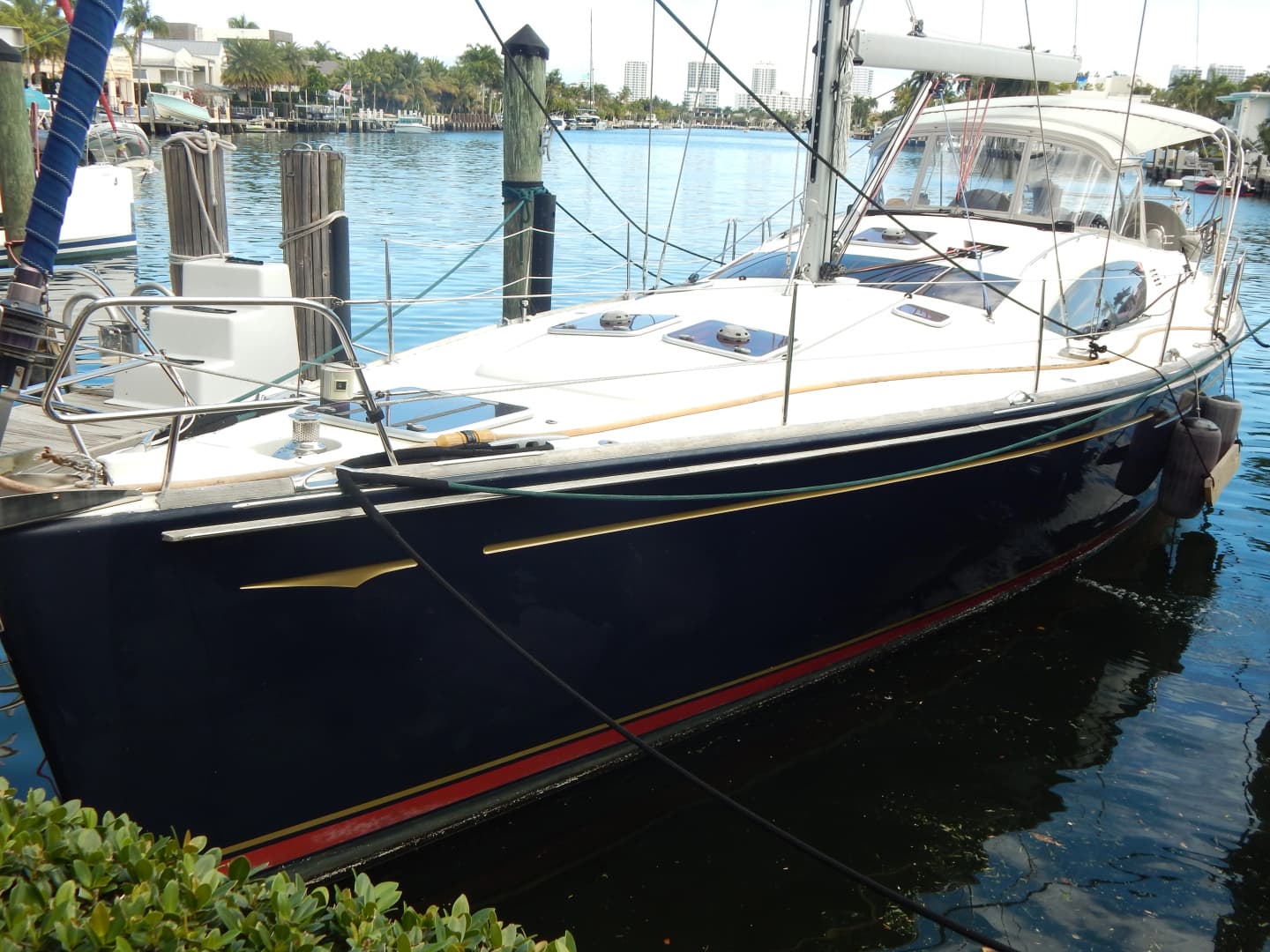 Respite — 2010 · 49' · 3 Cabins · Pre-Owned