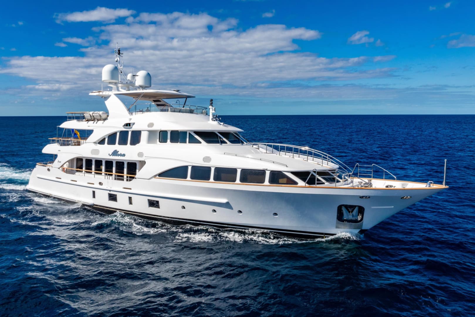 ALLORA — 2011 · 121' · 5 Cabins · Pre-Owned