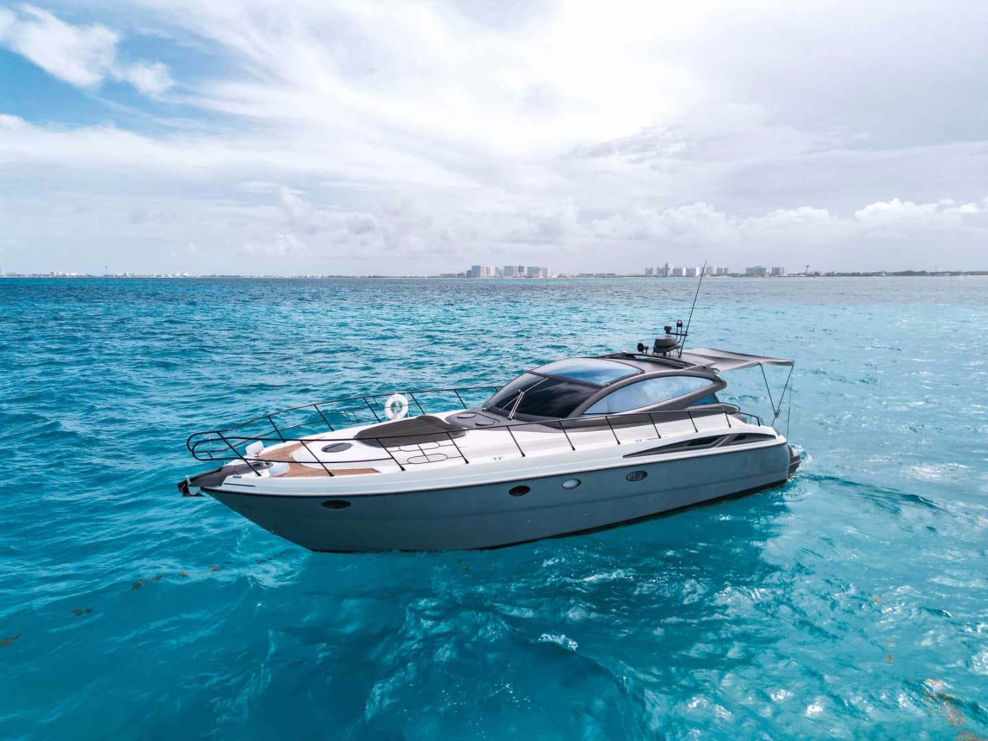 AZURE — 2007 · 49' · 3 Cabins · Pre-Owned