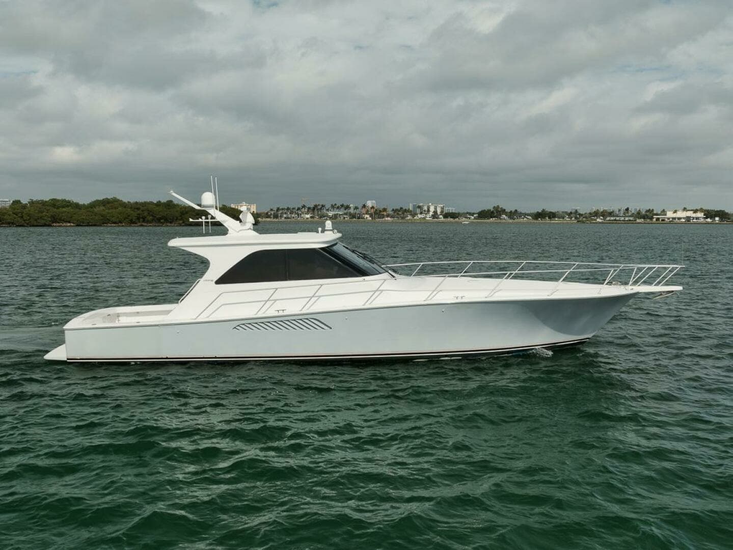 Smooth Operator — 2007 · 52' · 2 Cabins · Pre-Owned
