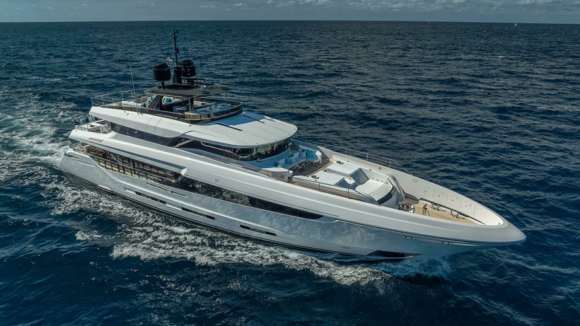 NEVERLAND — 2017 · 138' · 5 Cabins · Pre-Owned