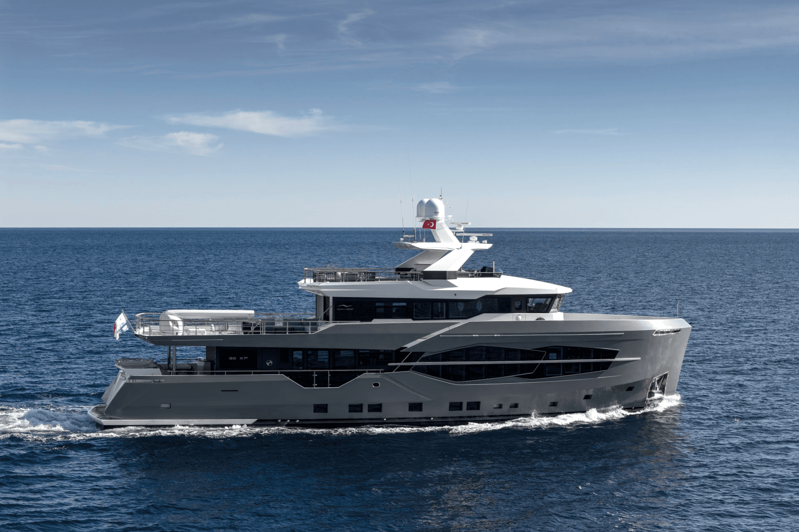 QM — 2019 · 106' · 6 Cabins · Pre-Owned