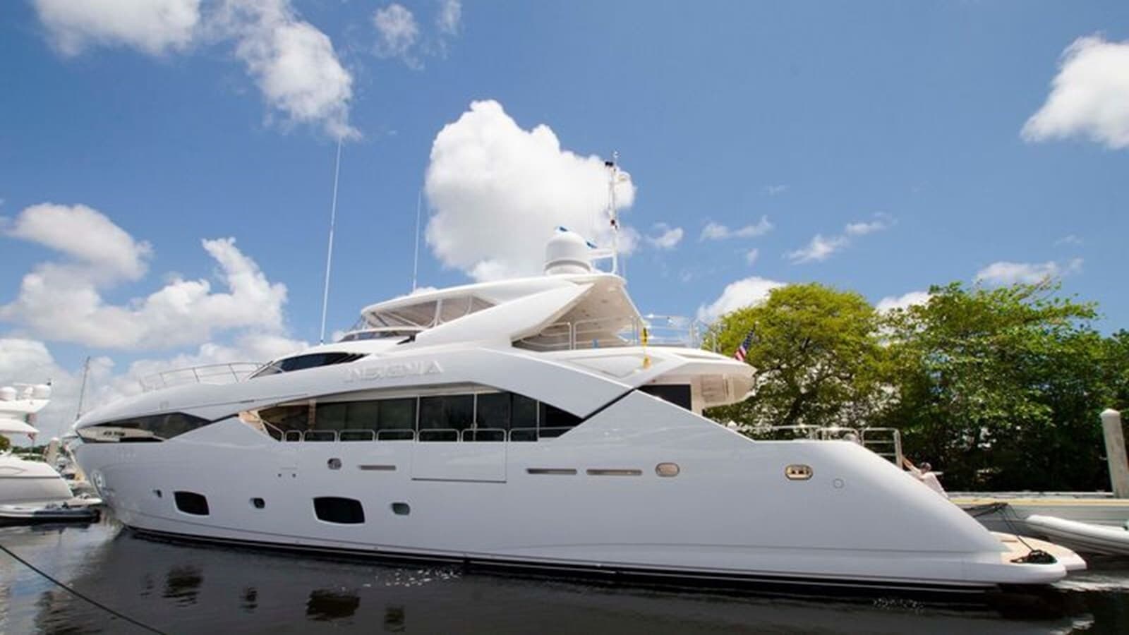 INSIGNIA — 2015 · 114.99' · 4 Cabins · Pre-Owned