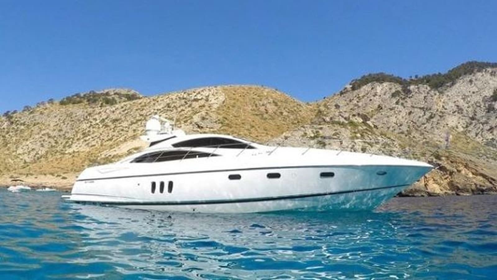 - — 2006 · 71.98' · 2 Cabins · Pre-Owned
