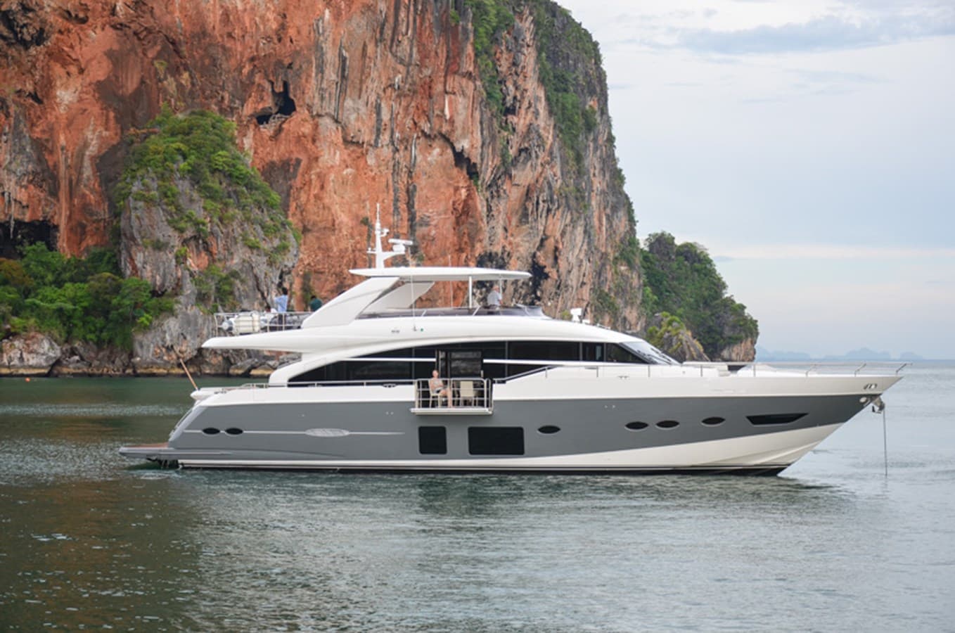 VOYAGE — 2014 · 87.99' · 4 Cabins · Pre-Owned