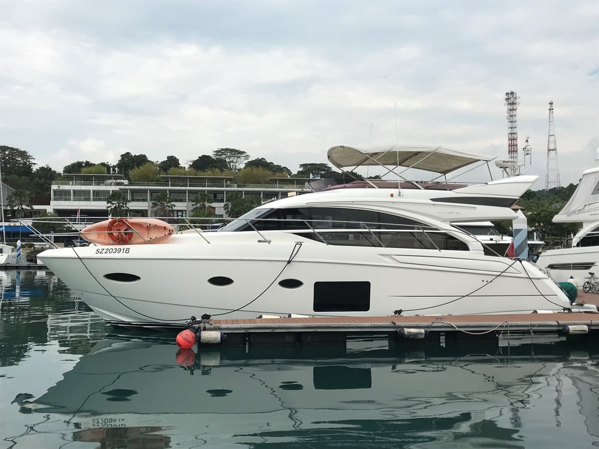 PRINCESS 52 — 2014 · 54.66' · 3 Cabins · Pre-Owned