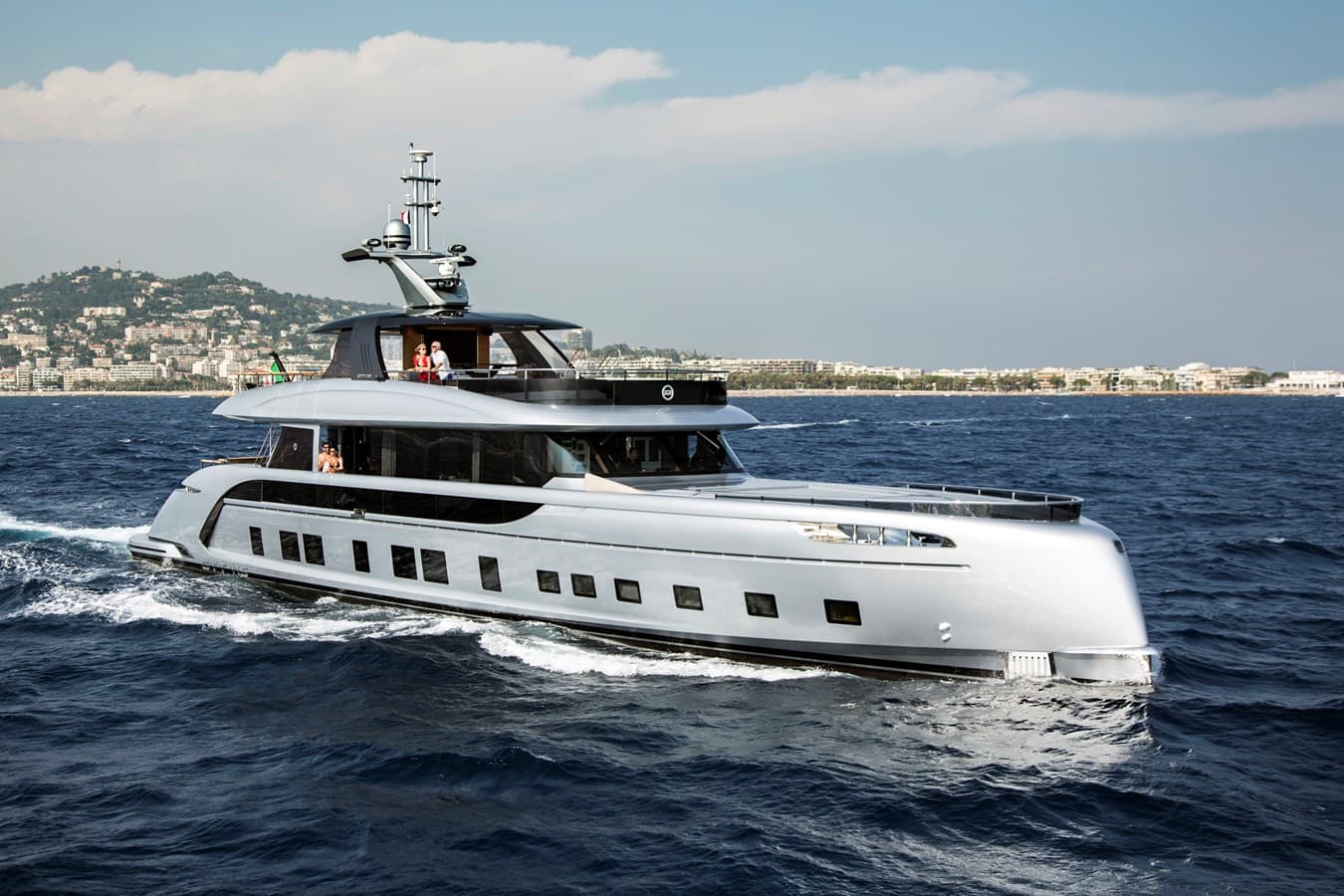DYNAMIQ GTT 115 — 2027 · 116.47' · 4 Cabins · Pre-Owned