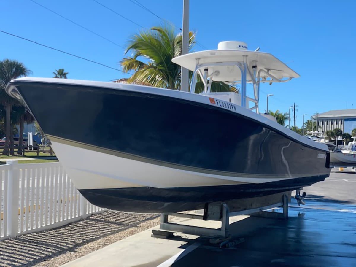 - — 2004 · 30.97' · Pre-Owned