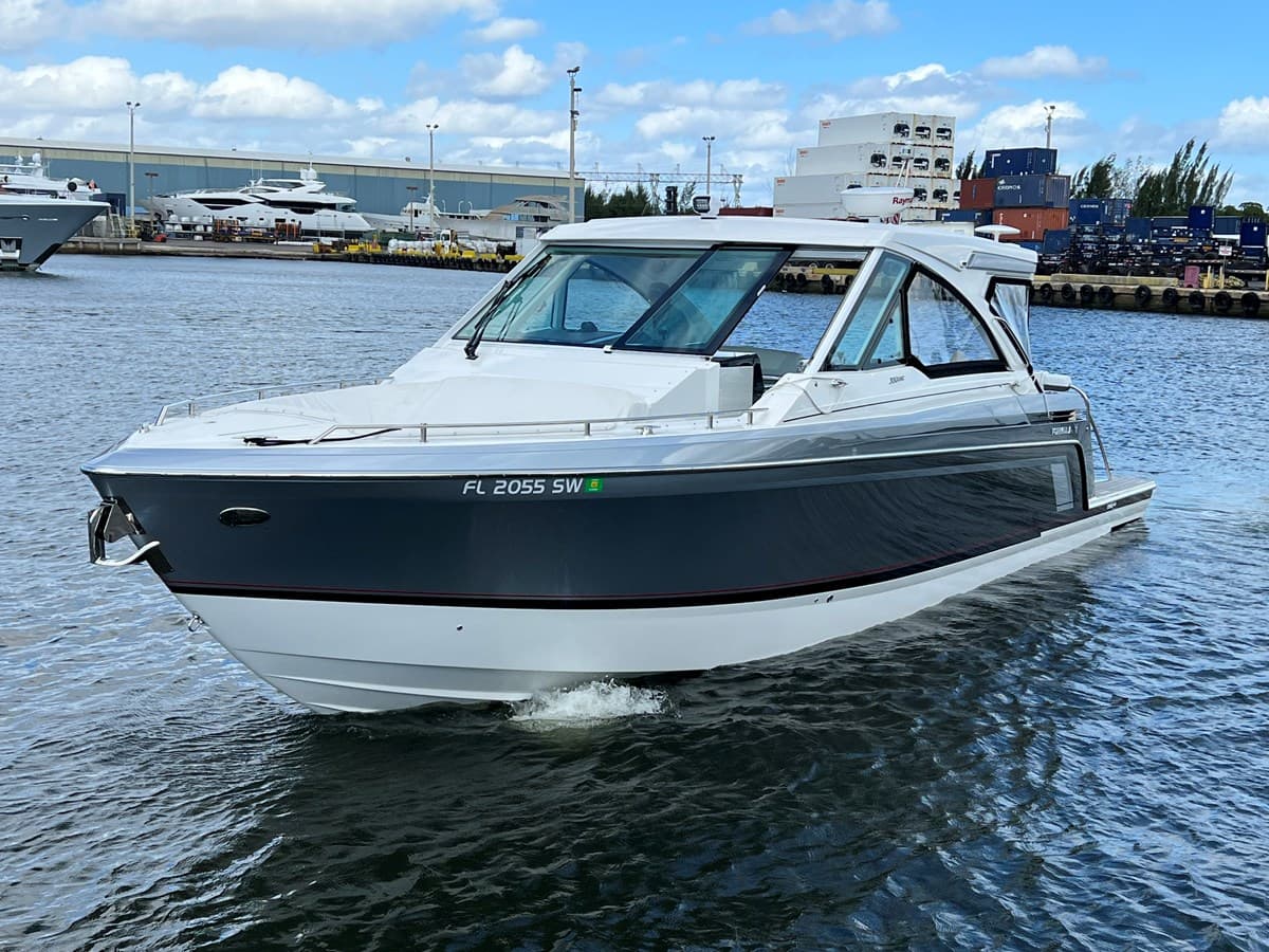 - — 2021 · 37.99' · 1 Cabin · Pre-Owned