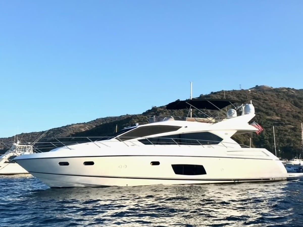 MOONLIGHT DRIVE — 2015 · 69' · 4 Cabins · Pre-Owned